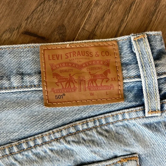 Levi's 501 Denim Cutoff Button Fly Shorts, Size 29 - Picture 7 of 8